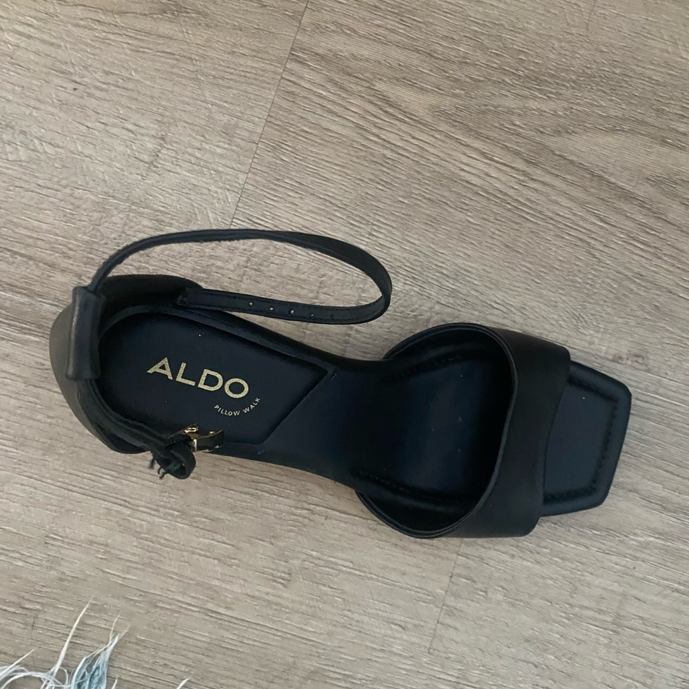 W size 6.5 Aldo heels! Like new